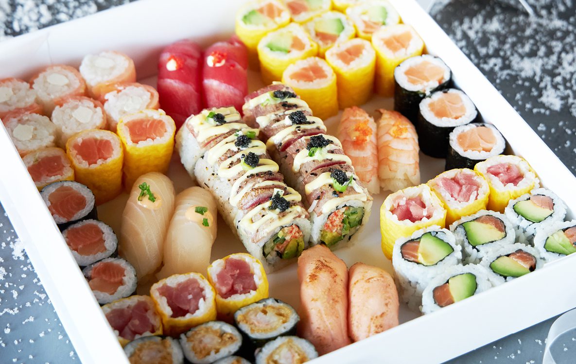 Plateaux de sushis variés pour notre campagne des fêtes